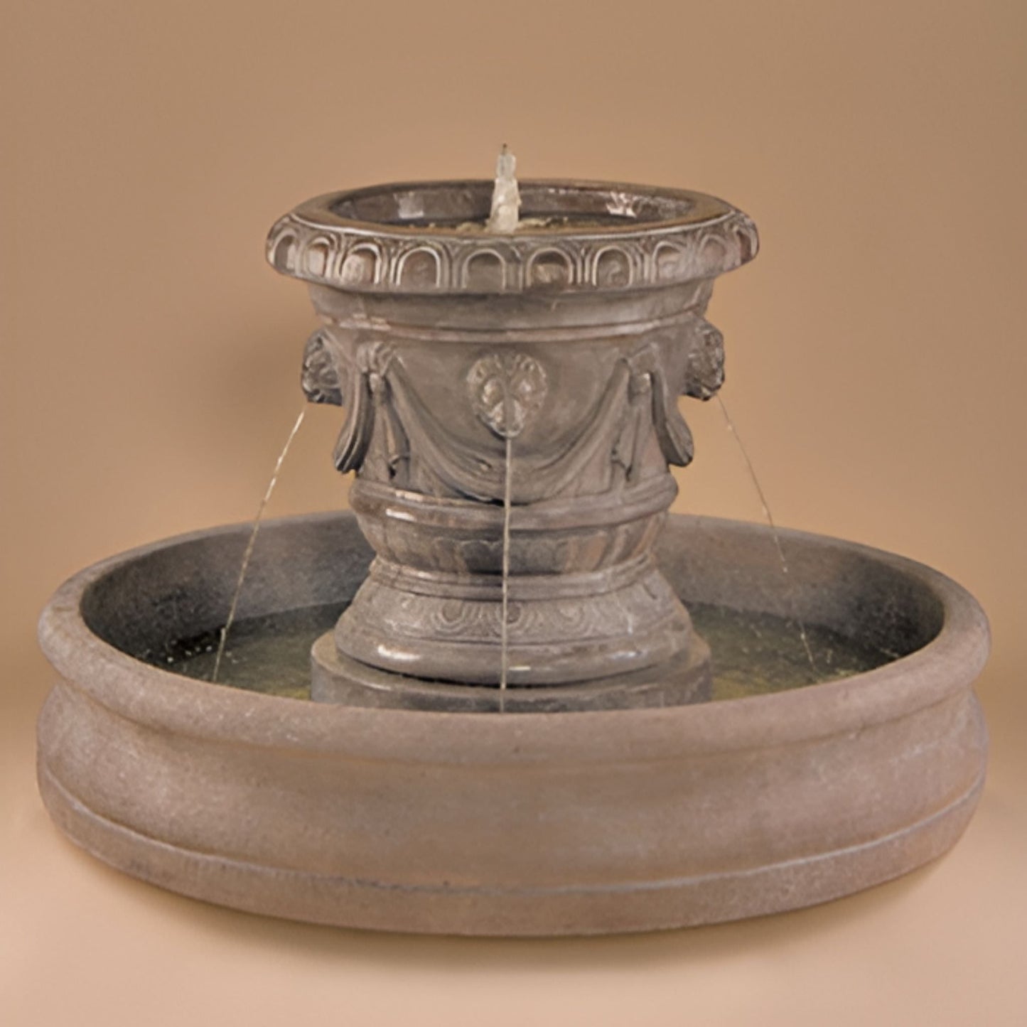 Fiore Classico Lion Concrete Vase Fountain
