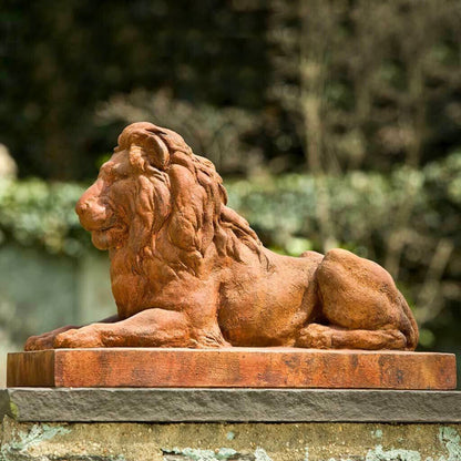 Campania Classic Lion Concrete Garden Statue