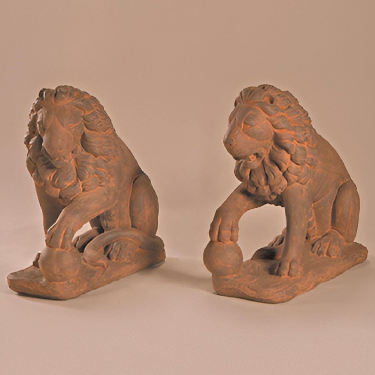 Fiore Lion with Ball Plumbed Concrete Statue - #544