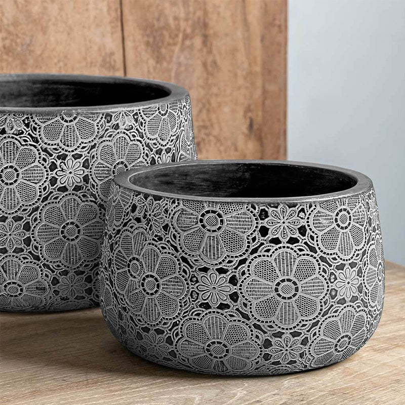Campania Etched Daisy Set of 4 | Cold Painted Terra Cotta Planter