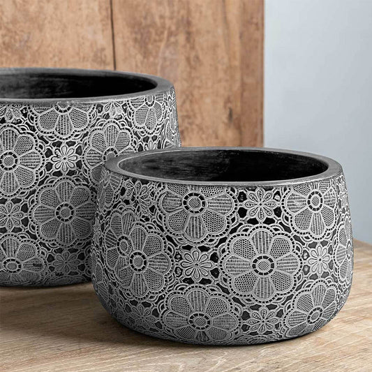 Campania Etched Daisy Set of 4 | Cold Painted Terra Cotta Planter