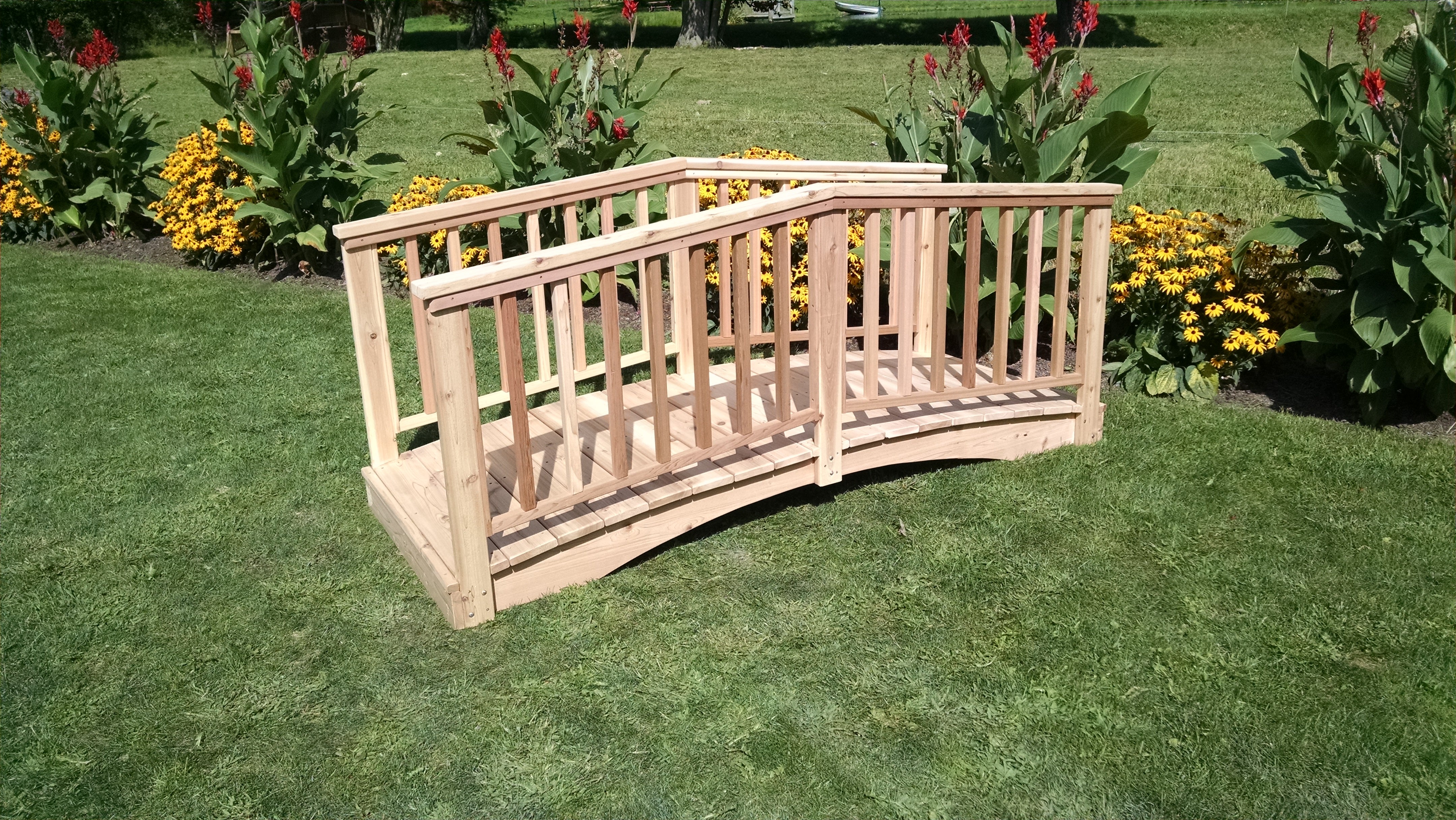 A&L Furniture Co. Western Red Cedar 4' X 8' Baluster Bridge