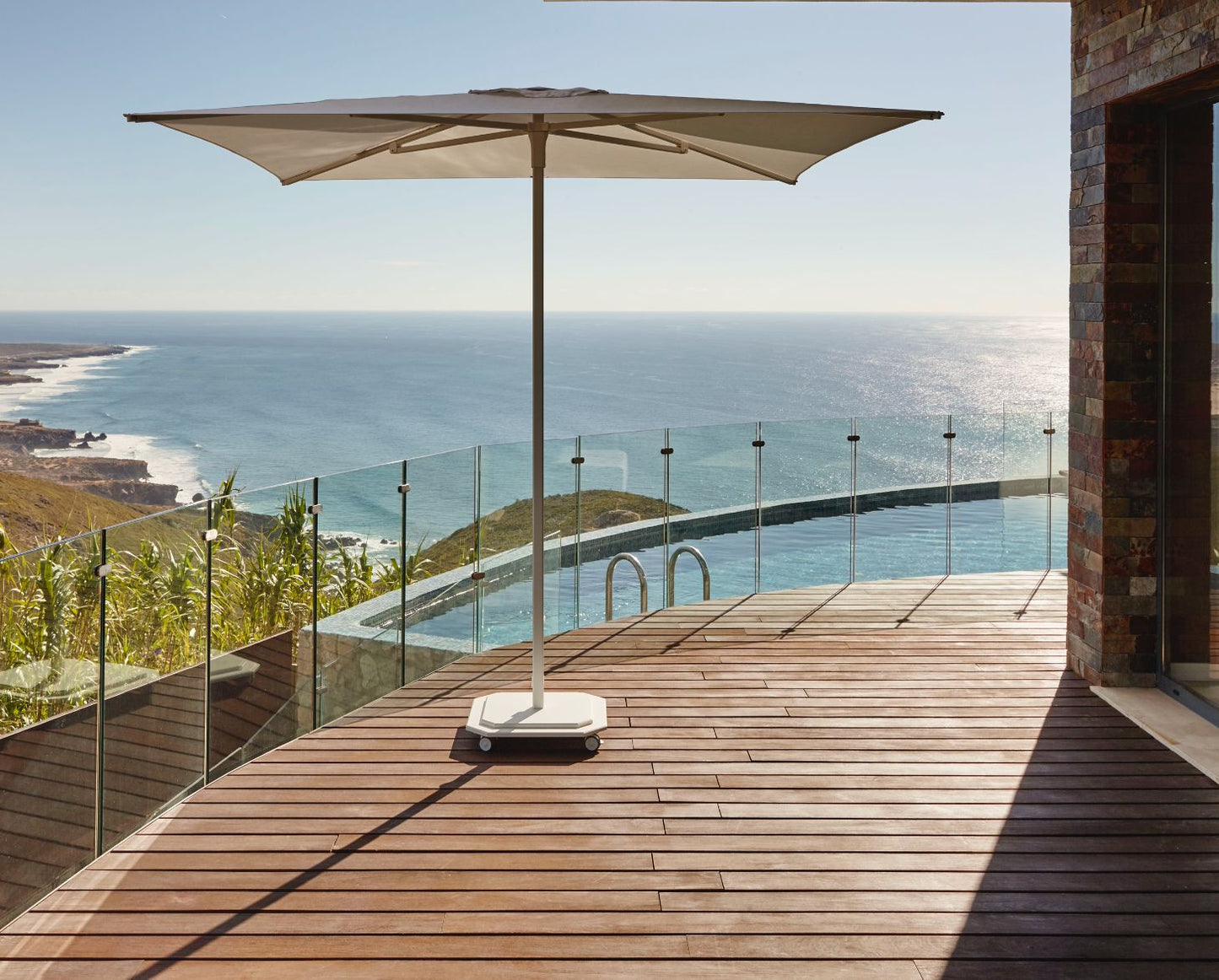 Jardinico JCP-101 Centerpost 7.5' Square Umbrella