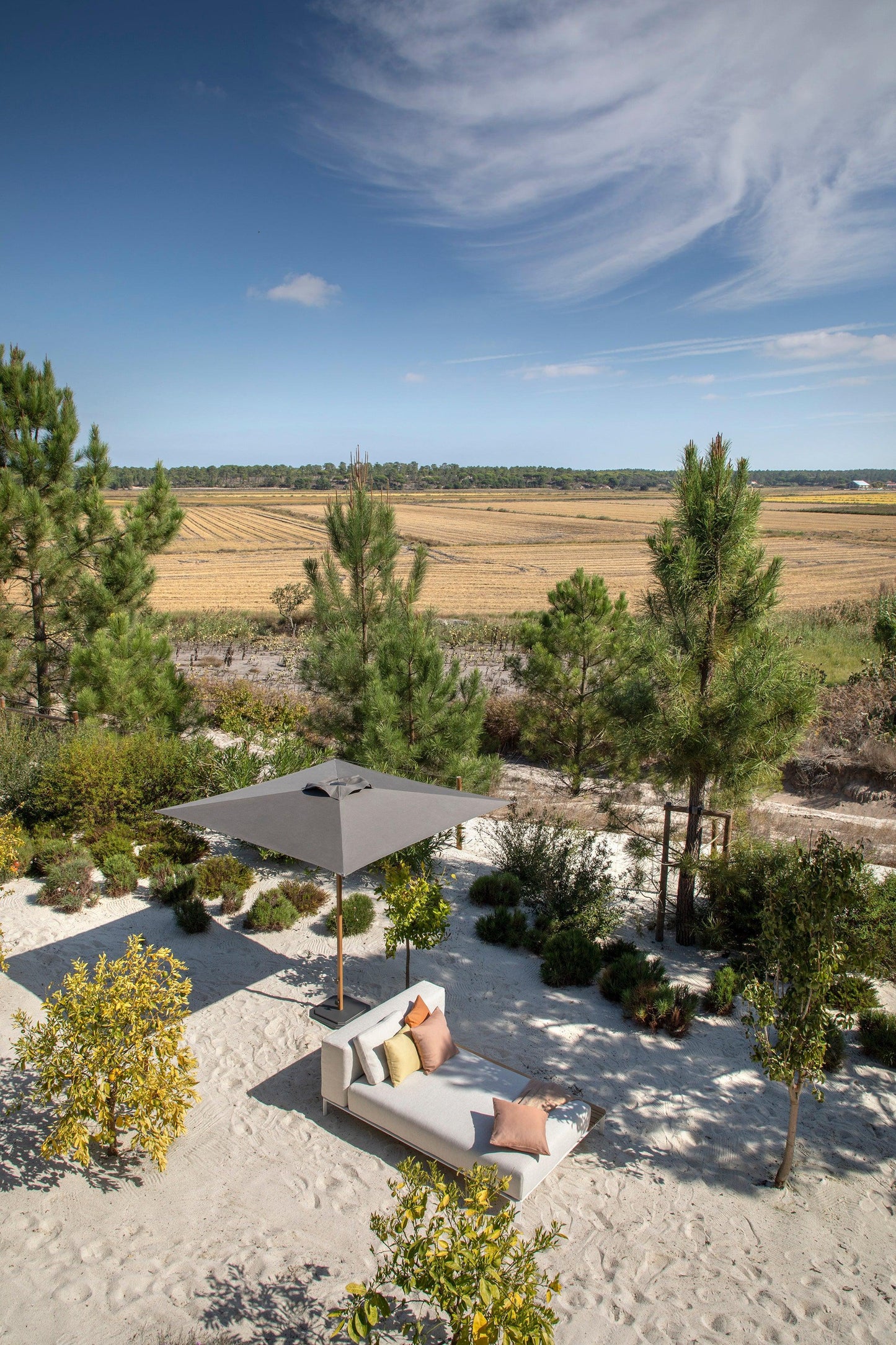 Jardinico JCP-101 Centerpost 7.5' Square Umbrella