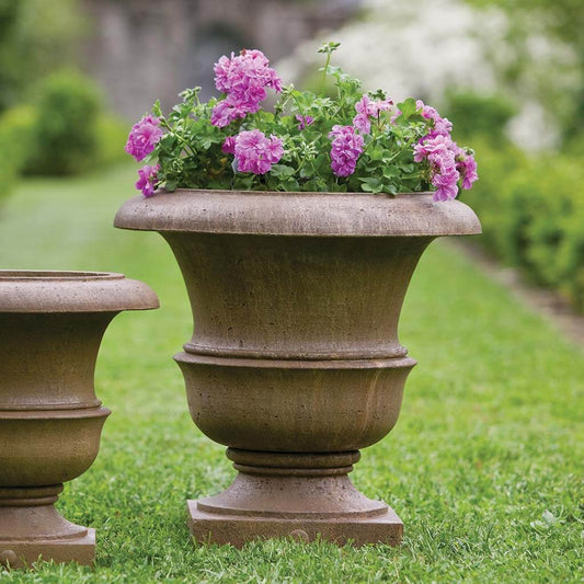 Campania International Williamsburg Wren Large Planter