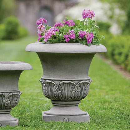 Campania International Williamsburg Acanthus Large Planter