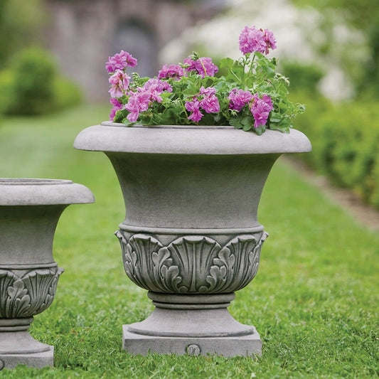 Campania International Williamsburg Acanthus Large Planter