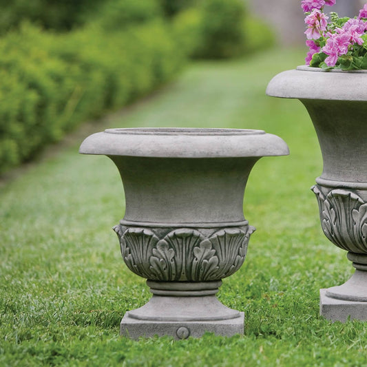 Campania International Williamsburg Acanthus Small Planter