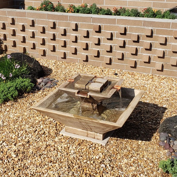 Campania International Square Facet Modern Fountain