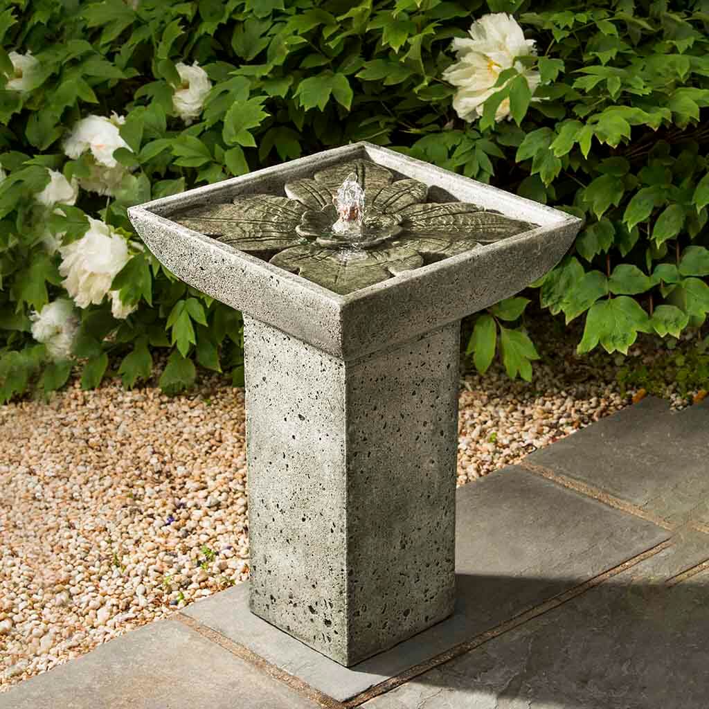 Campania International Andra Fountain