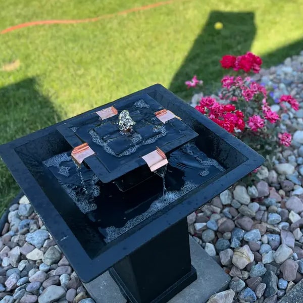 Campania International Square One Fountain